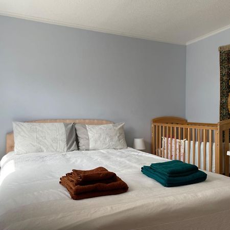 Morden Flat Close To Dlr Station With Free Parking Londen Buitenkant foto